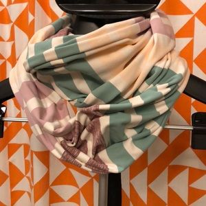 Lululemon Infinity Scarf Gorgeous for Spring